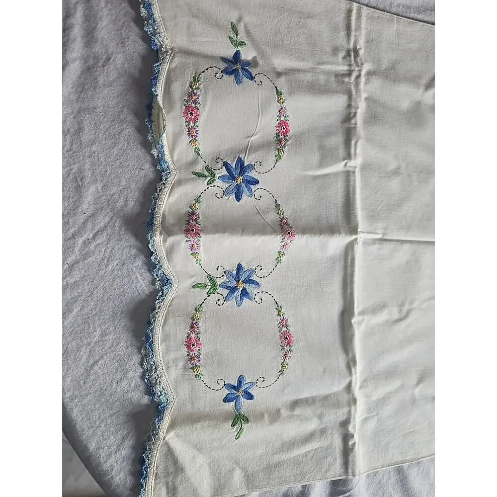 Vintage Hand‎ Embroidered Floral White Cotton Cottagecore Bedding Pillowcase